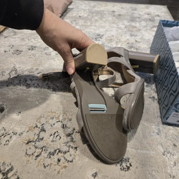 Pashion Shoes - The Sandal - Storm Suede 8.5 - Picture 6 of 6